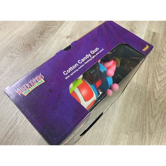 Killer Klowns from Outer Space Cotton Candy Blaster Prop Spirit Halloween - Picture 12 of 12